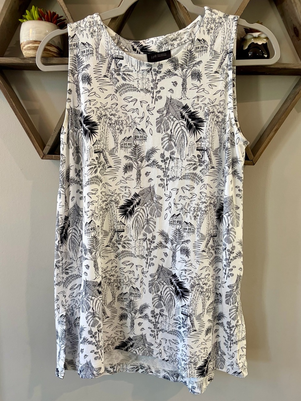 J. Jill Wearever Collection
Black and White palm print top. Size small.